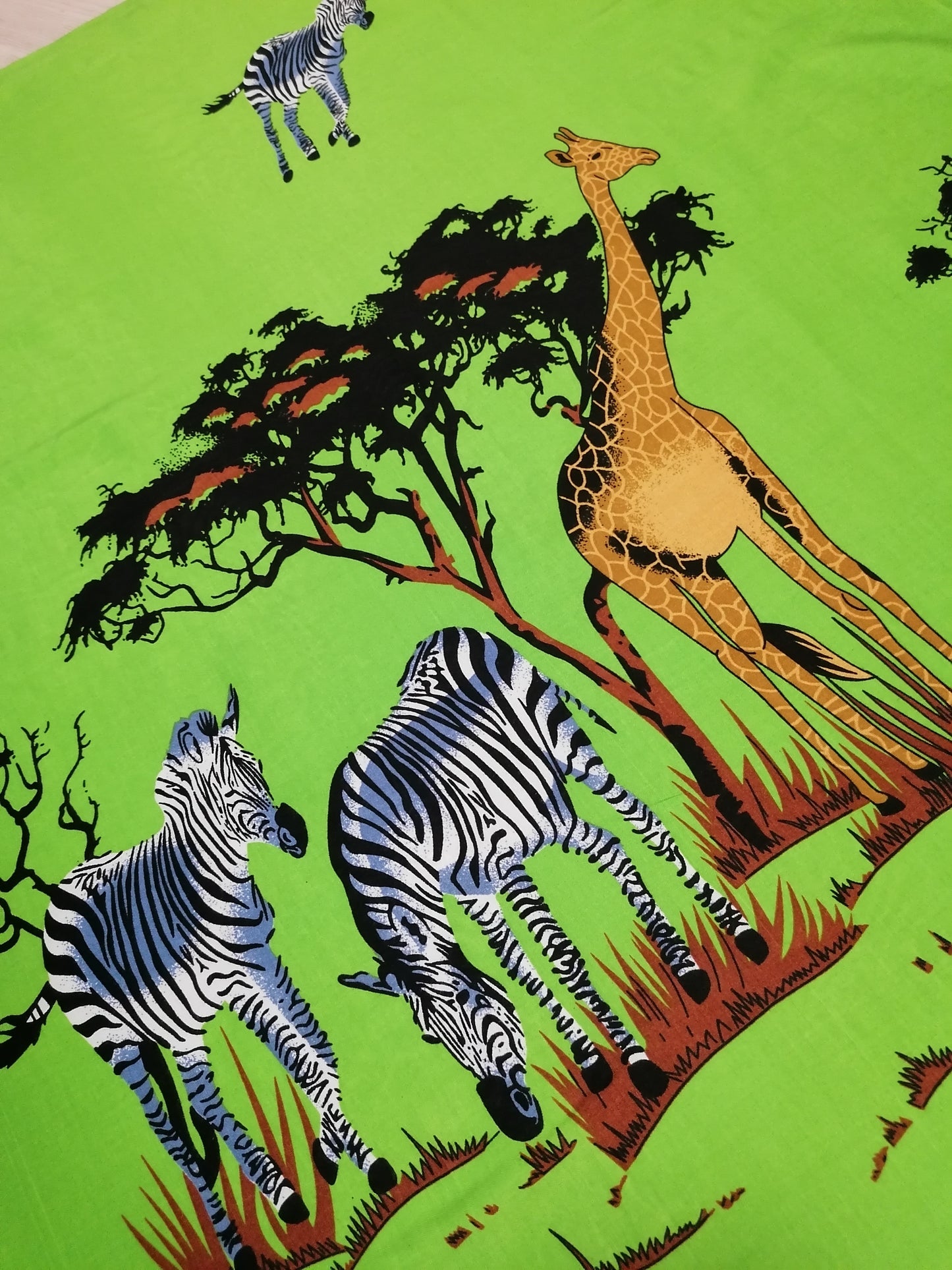 Pareo africké zebry a žirafy
